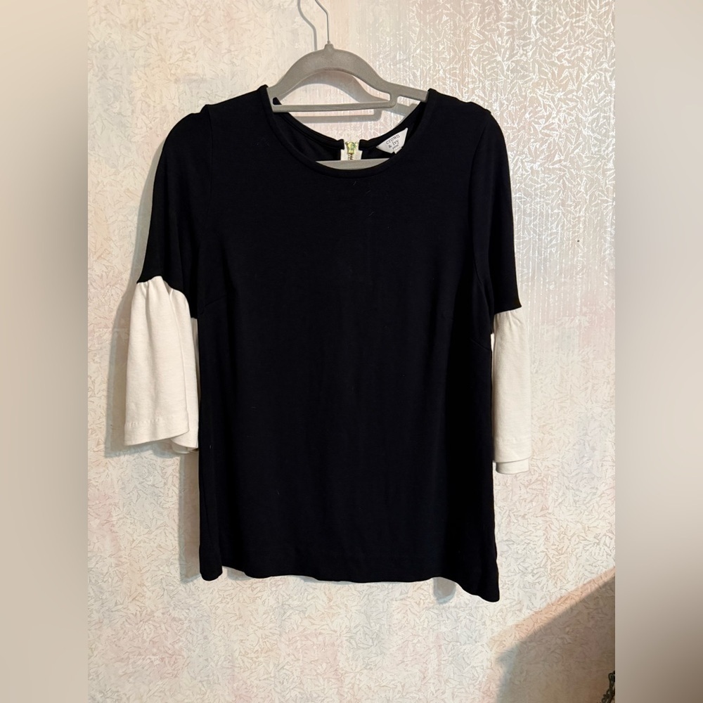 Crown & Ivy Black and Cream Long Sleeve Top, Zip Up‎ The Back, Sz Medium